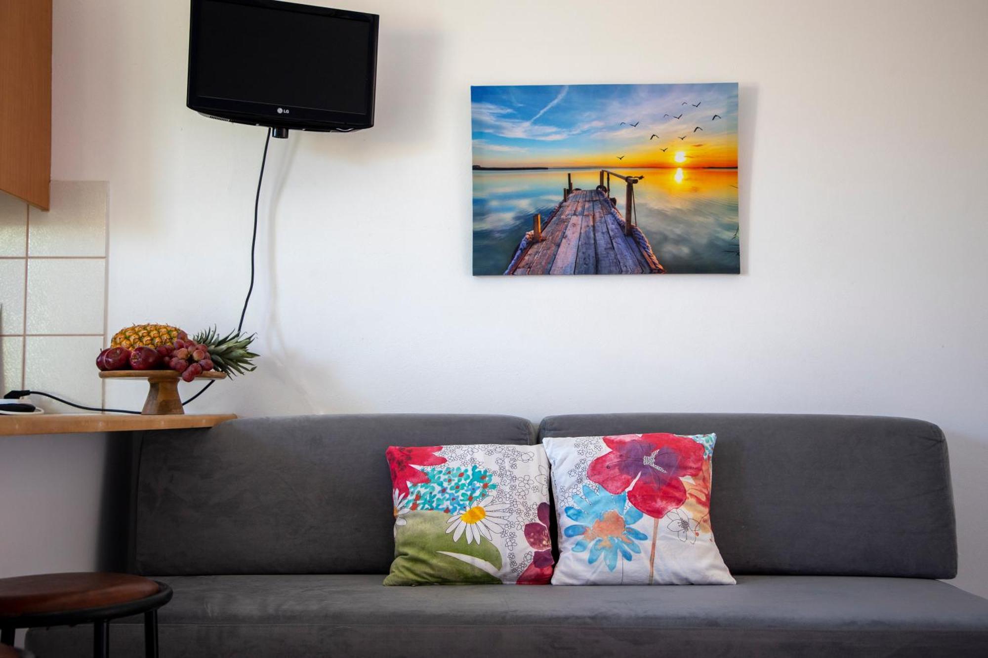 Stefanie Studios Aegina Buitenkant foto