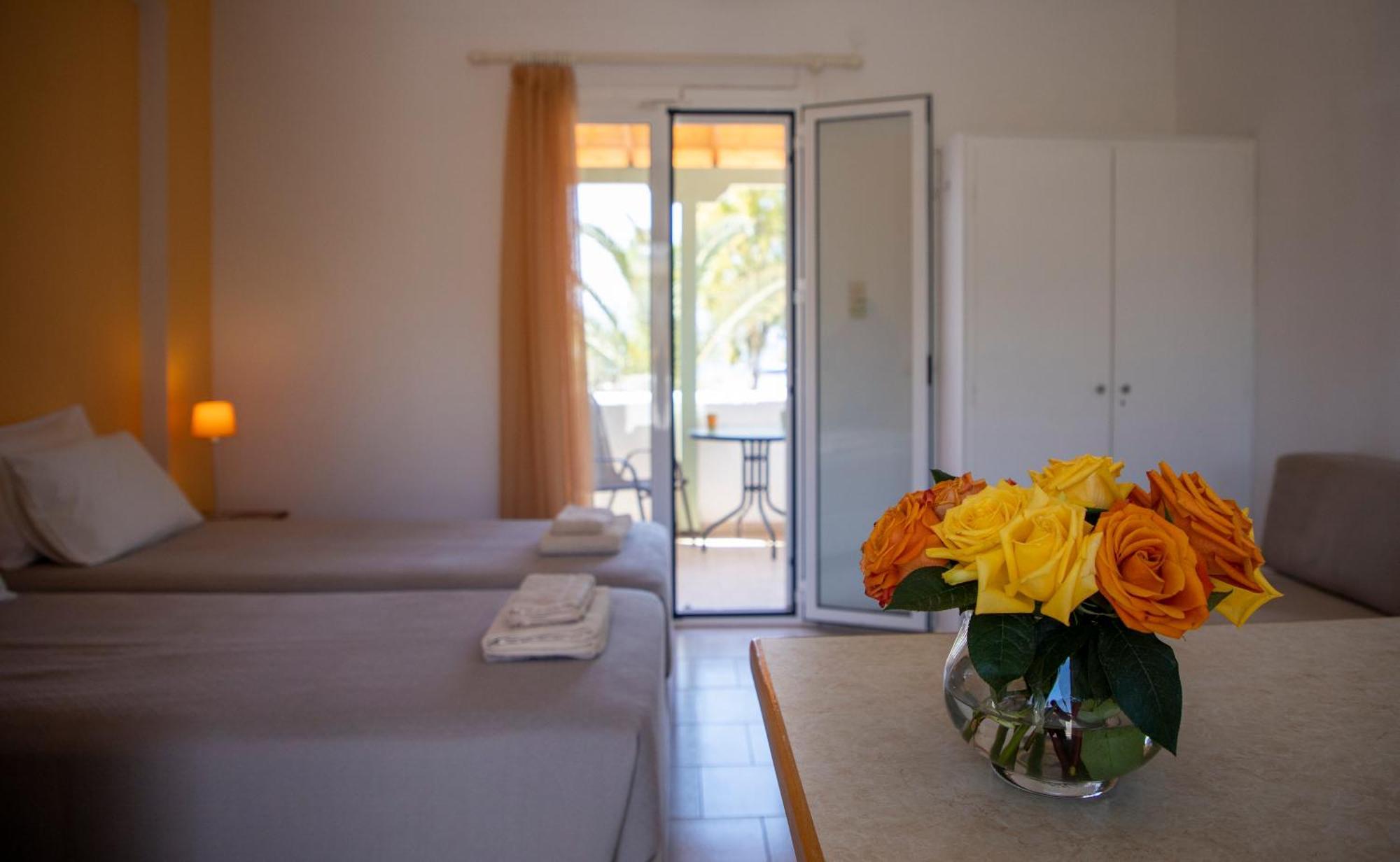 Stefanie Studios Aegina Buitenkant foto