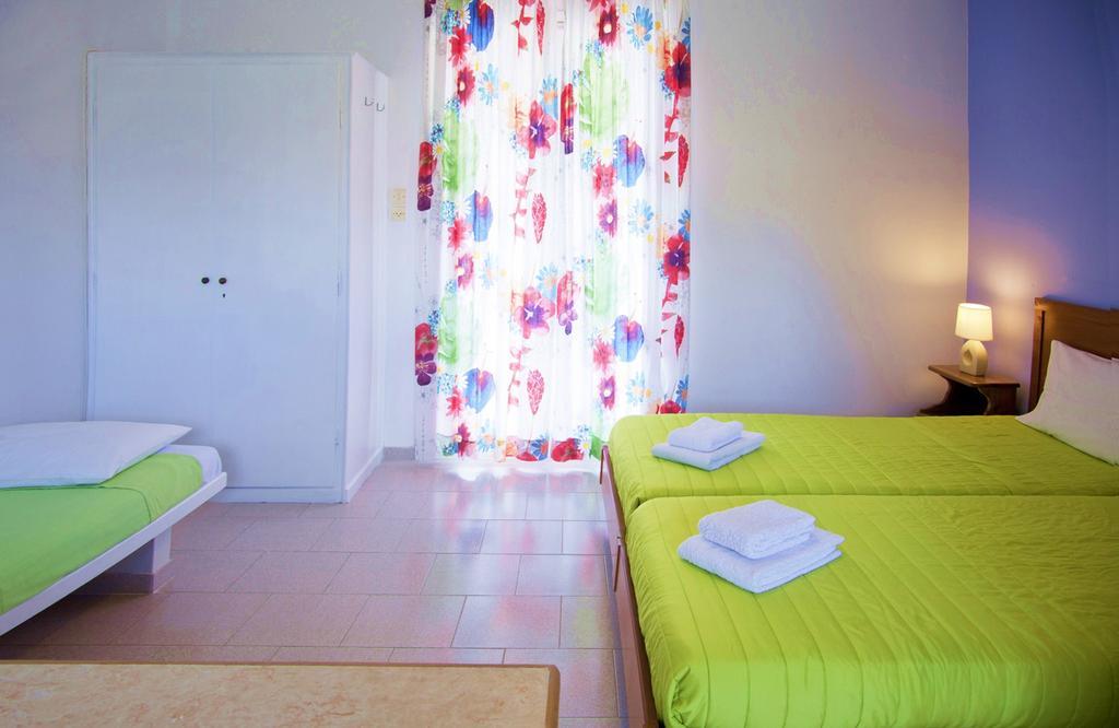 Stefanie Studios Aegina Buitenkant foto